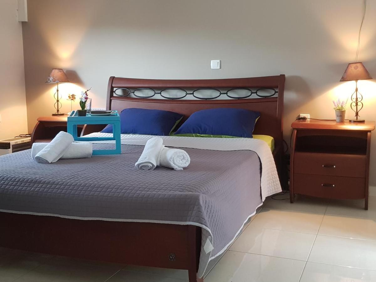 Seaside Beach Apartment Kalamata Esterno foto